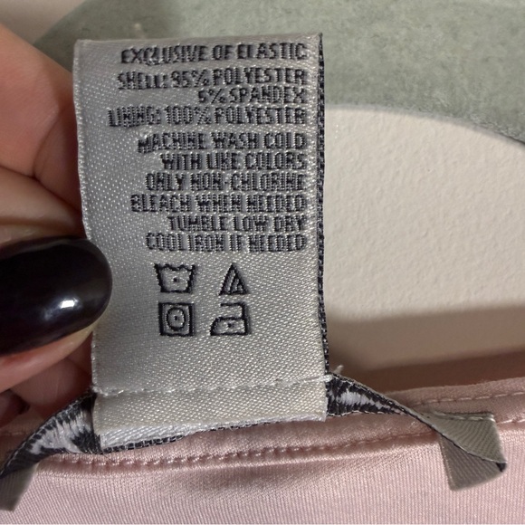 American Rag Floral Peplum top - Picture 4 of 4